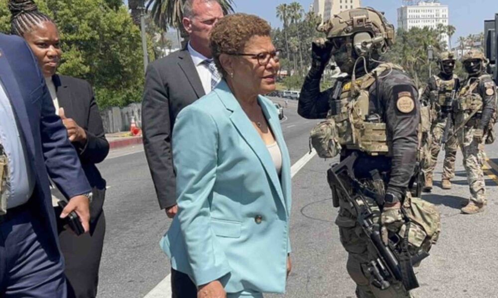 VIDEO: LA Mayor Personally Obstructs Immigration Enforcement Operation,  Screeches At Agents