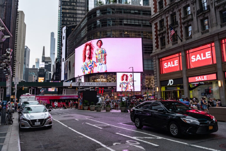 BREAKING: Times Square Evacuated Amid Bomb Threat