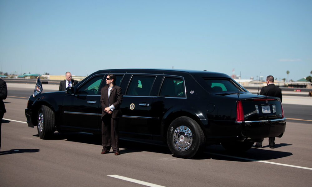 Crash Involving JD Vances Motorcade Leaves Police Officer Severely Injured thumbnail