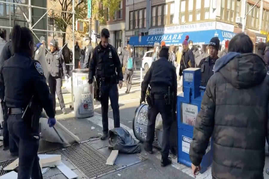 NEW: Mob Blocks ICE Routes In NYC, Traps Agents In Building