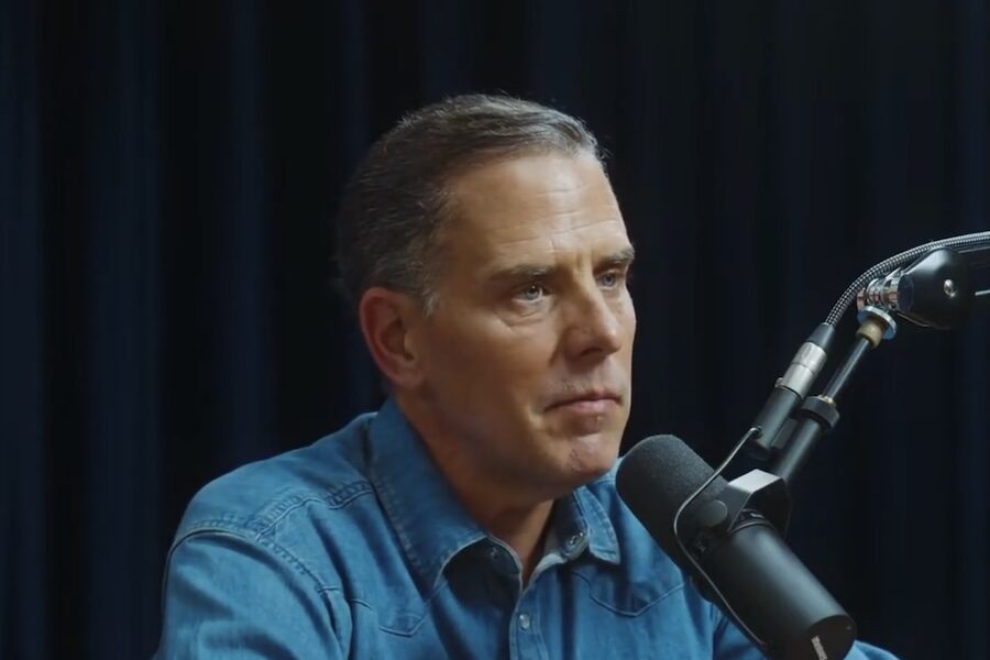 Hunter Biden Snaps, Calls Beloved Reporter A Whore In Unhinged Interview thumbnail