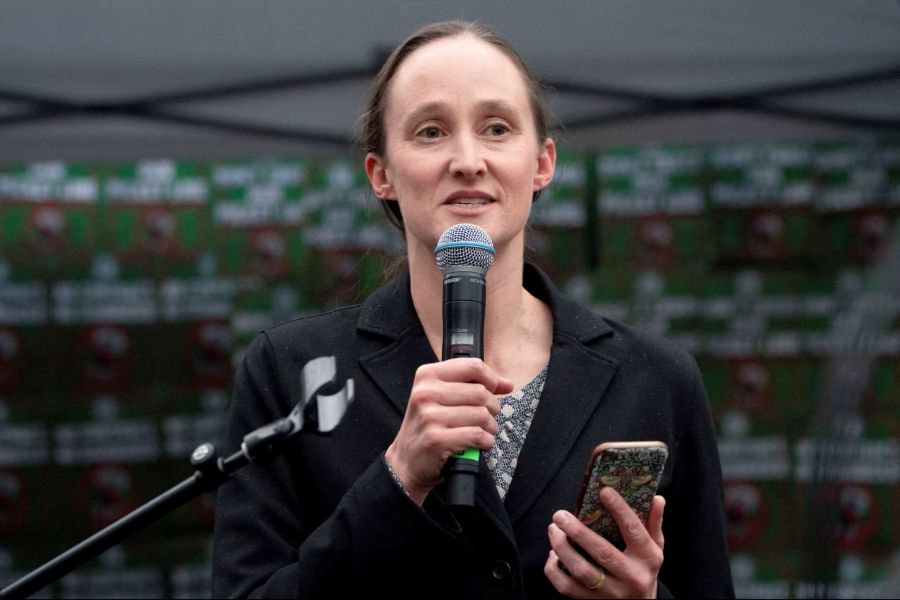 Socialist Mayor Loses Cool, Snaps At Reporters During Press Conference