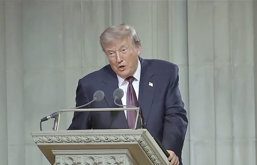 Trump Delivers Emotional Tribute At Lindsey Graham’s Funeral