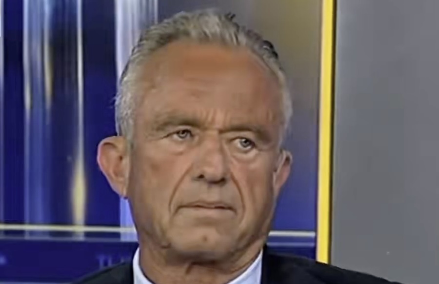 RFK Jr. Accuses Fauci Of Hiding Lung Health Issue After COVID Vaccine