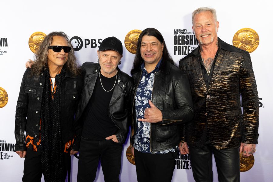 Metallica Frontman Rips Liberal Artists’ ‘Bulls***’ Political Lectures, Crowd Roars